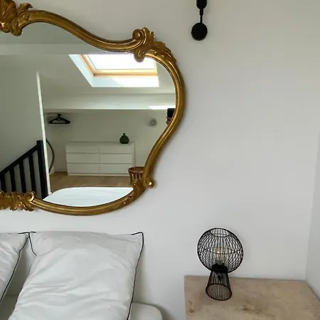 Apartment La - Sleep In