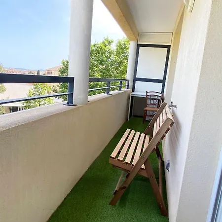 La - Sleep In * Sanary-sur-Mer